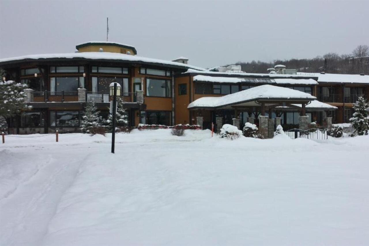 Le Manoir Du Lac Delage Stoneham Exteriör bild